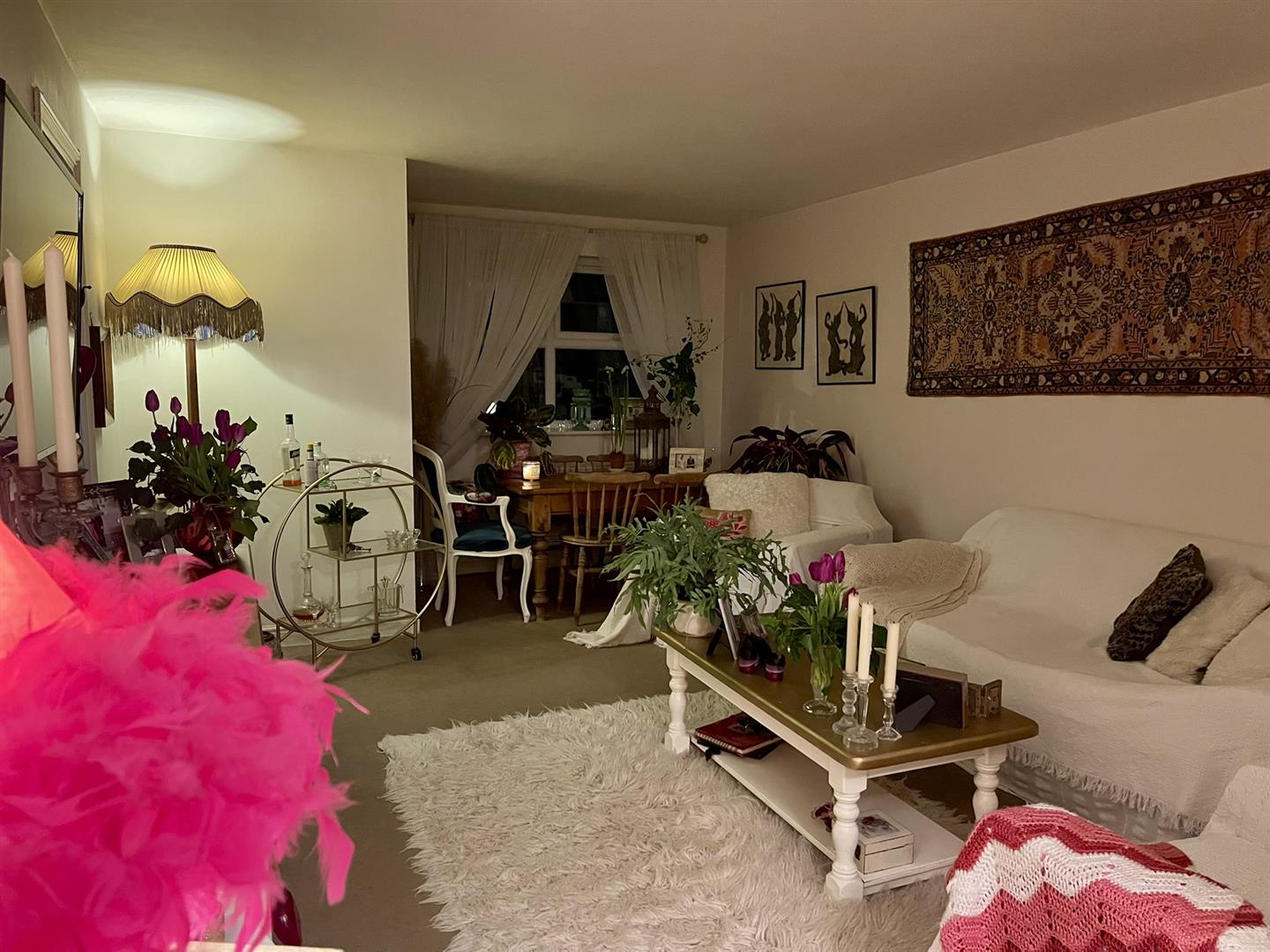 2 bed property in Kirkland Drive, Enfield